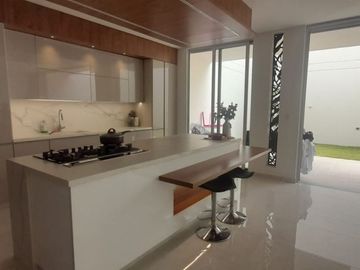 VENDEMOS ESPECTACULAR CASA LA GAITANA NEIVA