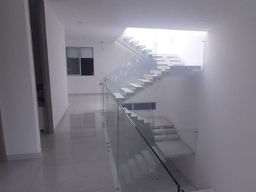 VENDEMOS ESPECTACULAR CASA LA GAITANA NEIVA