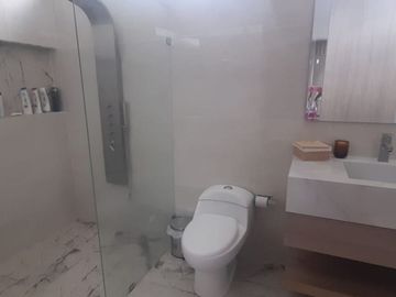 VENDEMOS ESPECTACULAR CASA LA GAITANA NEIVA