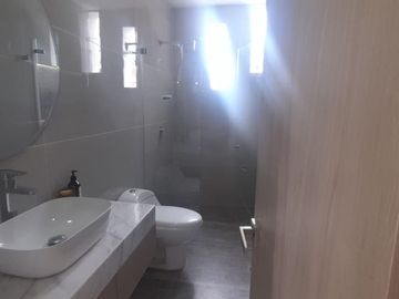 VENDEMOS ESPECTACULAR CASA LA GAITANA NEIVA