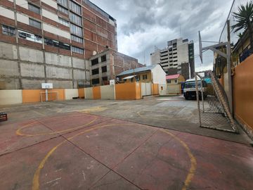 ¡VENTA LOCAL COMERCIAL 1,327 M2 CON DOS FRENTES EN ZONA CÉNTRICA DE HUANCAYO!