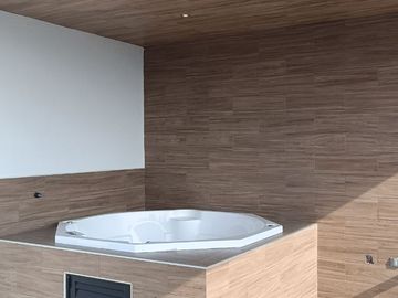 CASA EN VENTA CON ALBERCA EN XOCHITEPEC, MORELOS