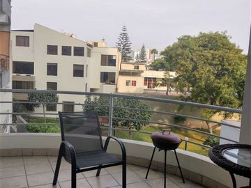 Departamento en Surquillo Barrio Medico Terraza Vista a Parque Interior