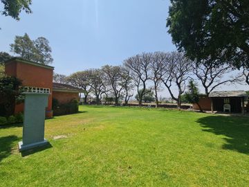 VENTA DE 3 CASAS EN ATLIXCO CON CABALLERIZAS, ESTABLO, HUERTO,ALBERCA TECHADA Y DESCUBIERTA