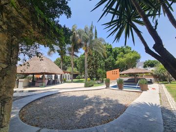 VENTA DE 3 CASAS EN ATLIXCO CON CABALLERIZAS, ESTABLO, HUERTO,ALBERCA TECHADA Y DESCUBIERTA