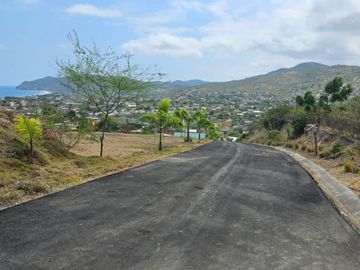 Lotes en Venta Puerto López – Manabí Vista al Mar / Lots for Sale Puerto López – Manabí Ocean View