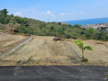 Lotes en Venta Puerto López – Manabí Vista al Mar / Lots for Sale Puerto López – Manabí Ocean View