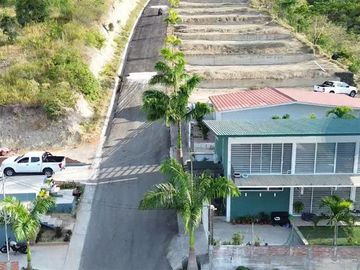 Lotes en Venta Puerto López – Manabí Vista al Mar / Lots for Sale Puerto López – Manabí Ocean View