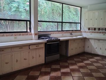 Enorme JARDIN, casa espectacular con bungalow en Chamilpa. Muy bien ubicada