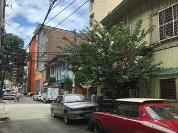 3BR House and lot for Rent/Sale at Makati