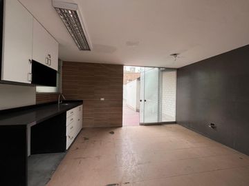 Venta De Casa De 2 Pisos En Surquillo Esperando Por Ti