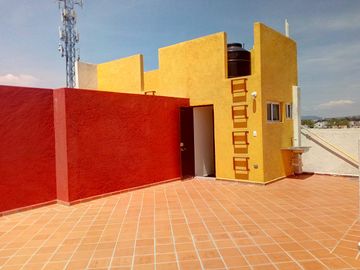 Penthouse al sur de la ciudad de 140 m2 de construcción.  Único en la zona.