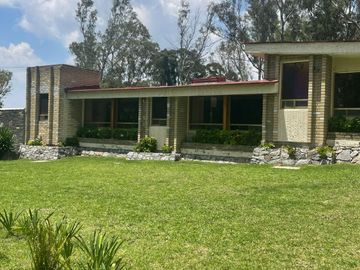 VENTA DE CASA EN BOSQUES DE LA CALERA