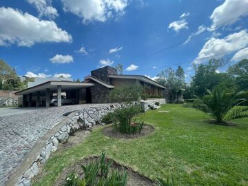 VENTA DE CASA EN BOSQUES DE LA CALERA