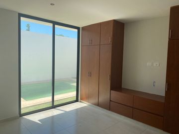Hermosa casa en venta de un piso con alberca ubicada al norte de Mérida