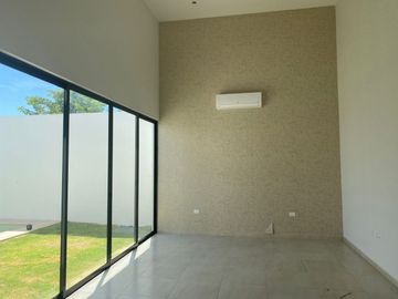 Hermosa casa en venta de un piso con alberca ubicada al norte de Mérida