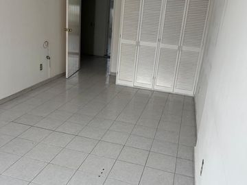 Venta de Casa con Local Comercial en Venta en Camelinas