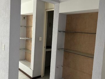 Venta de Casa con Local Comercial en Venta en Camelinas