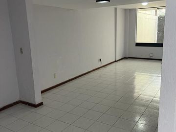 Venta de Casa con Local Comercial en Venta en Camelinas