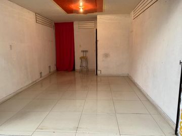 Venta de Casa con Local Comercial en Venta en Camelinas