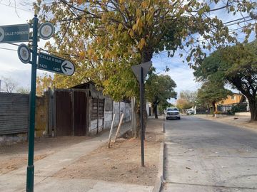Se vende terreno 860 m2, esquina 7 oriente con 8 sur Talca