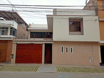 VENTA DE CASA EN SAN JUAN DE MIRAFLORES