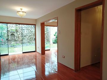 VENTA DE CASA EN SAN JUAN DE MIRAFLORES