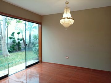 VENTA DE CASA EN SAN JUAN DE MIRAFLORES