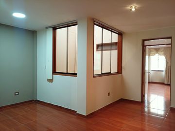 VENTA DE CASA EN SAN JUAN DE MIRAFLORES