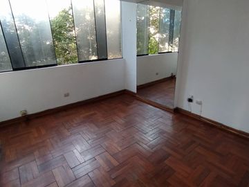 💯Se alquila Céntrico departamento sin amoblar en San Iisdro💯
