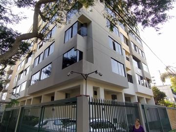 💯Se alquila Céntrico departamento sin amoblar en San Iisdro💯