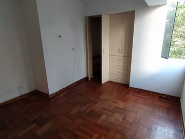 💯Se alquila Céntrico departamento sin amoblar en San Iisdro💯