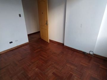 💯Se alquila Céntrico departamento sin amoblar en San Iisdro💯