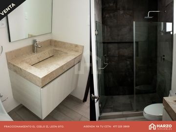 EL CIELO, CASA EN VENTA CON JARDÍN GRANDE, LEÓN GUANAJUATO, ZONA NORTE
