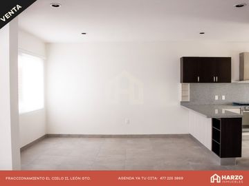 EL CIELO, CASA EN VENTA CON JARDÍN GRANDE, LEÓN GUANAJUATO, ZONA NORTE