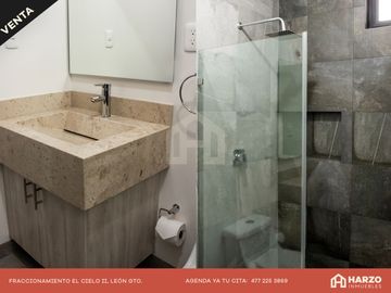 EL CIELO, CASA EN VENTA CON JARDÍN GRANDE, LEÓN GUANAJUATO, ZONA NORTE
