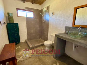 OPORTUNIDAD CASA DE CAMPO CON PISCINA