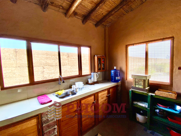 OPORTUNIDAD CASA DE CAMPO CON PISCINA