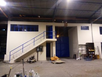 Local Industrial o Taller o Almacen en Los Rodajes 182 Urb. Industrial La Milla San Martin de Porres.