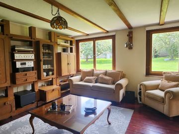Vendo Casa de 512.91m2 con Terreno de 2386m2 en Tumbaco a 1 minuto de la Ruta Viva
