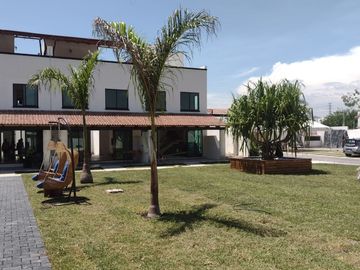 CASA EN VENTA CON ALBERCA RESIDENCIAL TERRA VITA