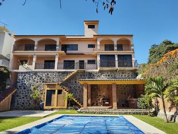 Casa Sola en Fraccionamiento Burgos Cuernavaca, Temixco, Morelos