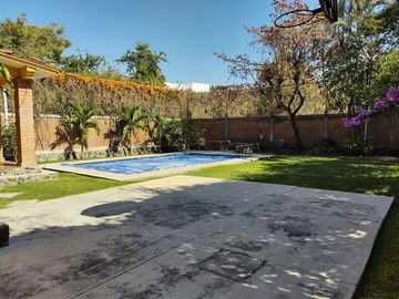 Casa Sola en Fraccionamiento Burgos Cuernavaca, Temixco, Morelos