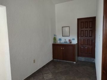 Casa Sola en Fraccionamiento Burgos Cuernavaca, Temixco, Morelos