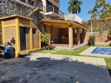 Casa Sola en Fraccionamiento Burgos Cuernavaca, Temixco, Morelos