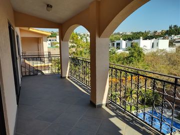 Casa Sola en Fraccionamiento Burgos Cuernavaca, Temixco, Morelos