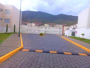 Dpto pocos años, Pomasqui vía la Mitad del Mundo
