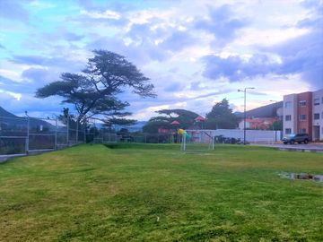 Dpto pocos años, Pomasqui vía la Mitad del Mundo