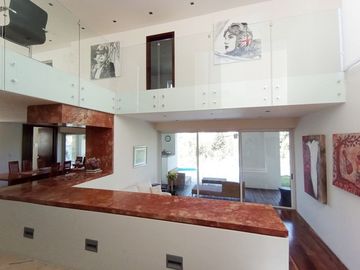 venta de Casa de Lujo con alberca y 4 recamaras en la cima, Angelopolis, Puebla