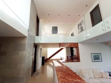 venta de Casa de Lujo con alberca y 4 recamaras en la cima, Angelopolis, Puebla